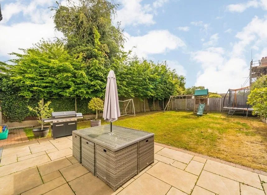 Coppetts Road, London, N10, photo 3