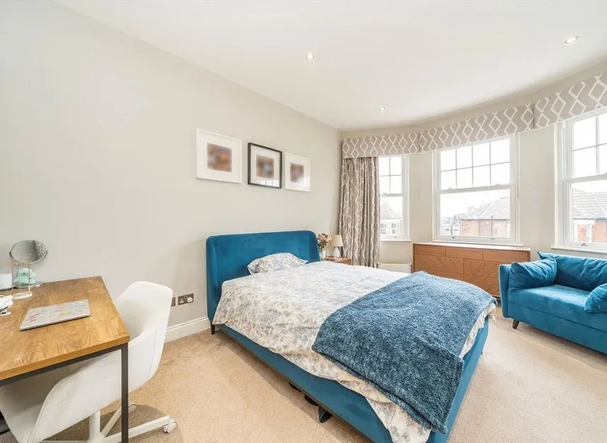 Coppetts Road, London, N10, photo 8