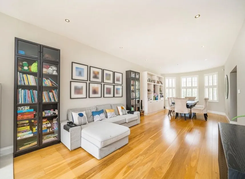Coppetts Road, London, N10, photo 7