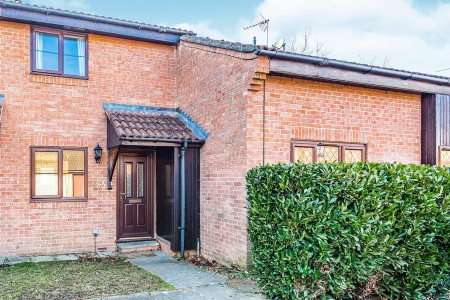 2 bed house to rent, Rotherfield Close, Theale, RG7