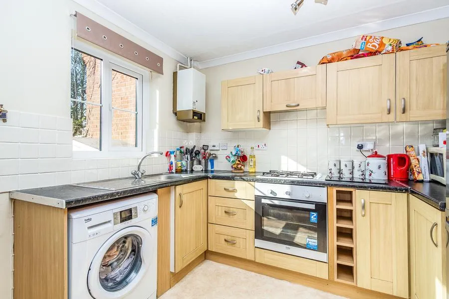 Rotherfield Close, Theale, RG7, photo 3
