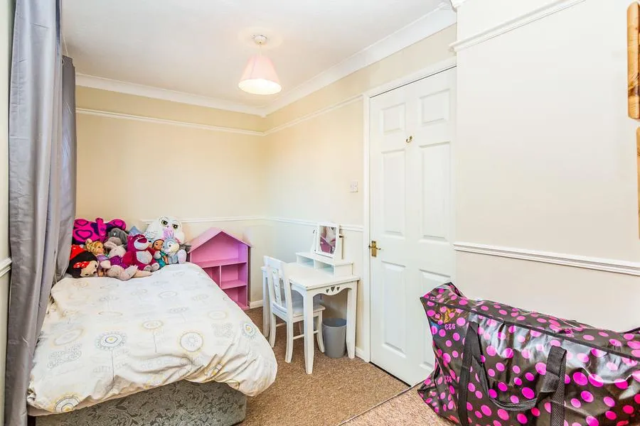Rotherfield Close, Theale, RG7, photo 5