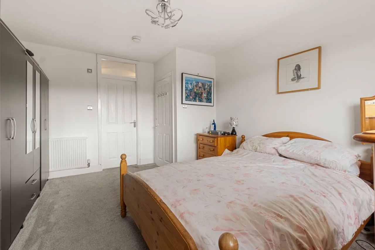 Saddleworth Road, Greetland, HX4, photo 14