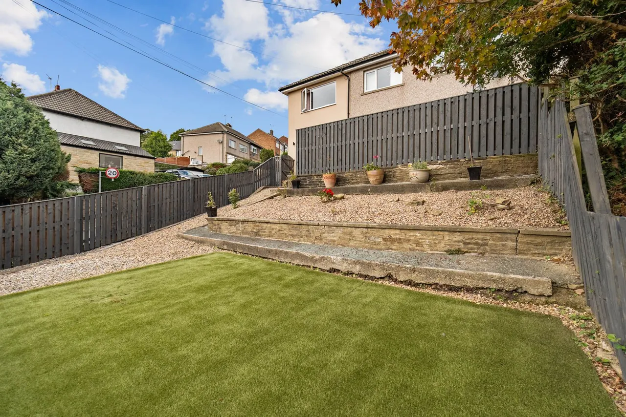 Saddleworth Road, Greetland, HX4, photo 29