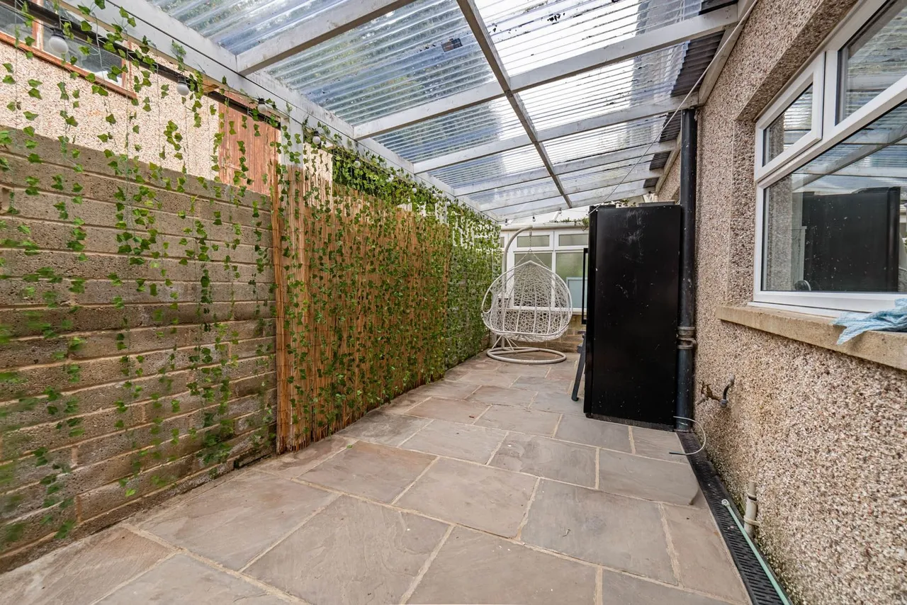 Saddleworth Road, Greetland, HX4, photo 24