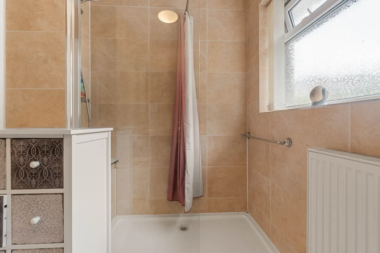Saddleworth Road, Greetland, HX4, photo 12