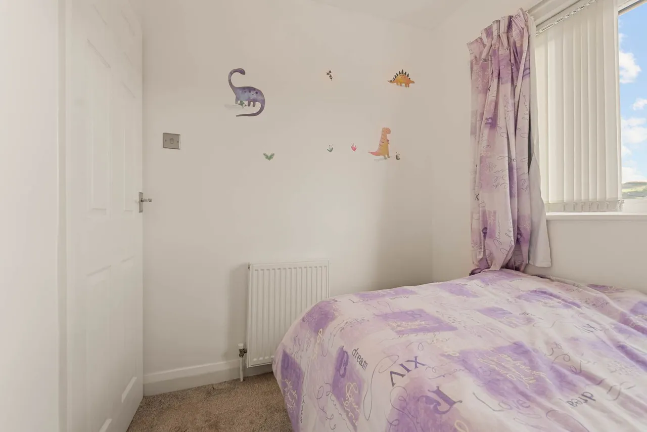 Saddleworth Road, Greetland, HX4, photo 10
