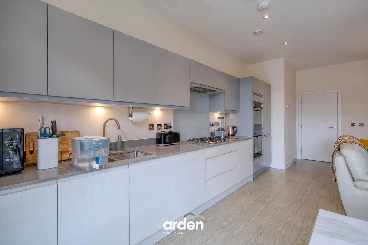 Main Street, Shirley, B90, photo 2
