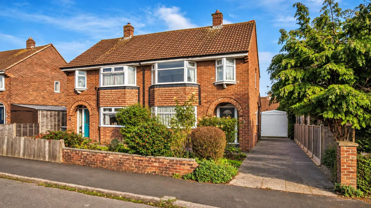 3 bed house for sale, Clifton Drive, Mickleover