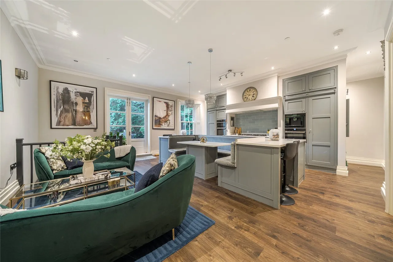 5 bed house for sale — Yester Road, Chislehurst, BR7
