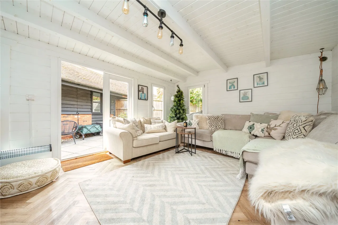 Hatch Farm Mews, Addlestone, KT15, photo 6