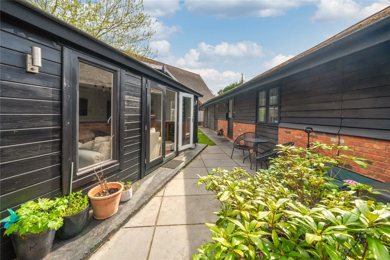 Hatch Farm Mews, Addlestone, KT15, photo 23