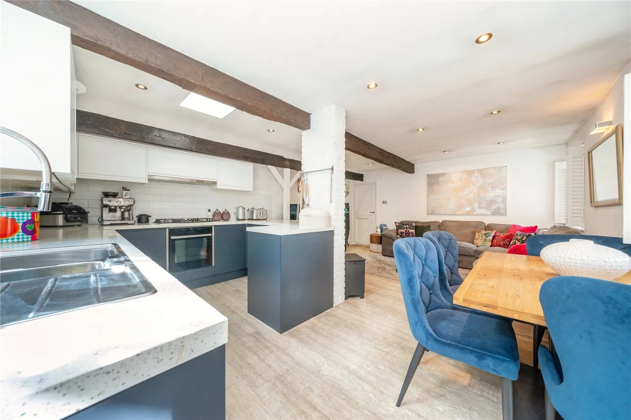 Hatch Farm Mews, Addlestone, KT15, photo 16
