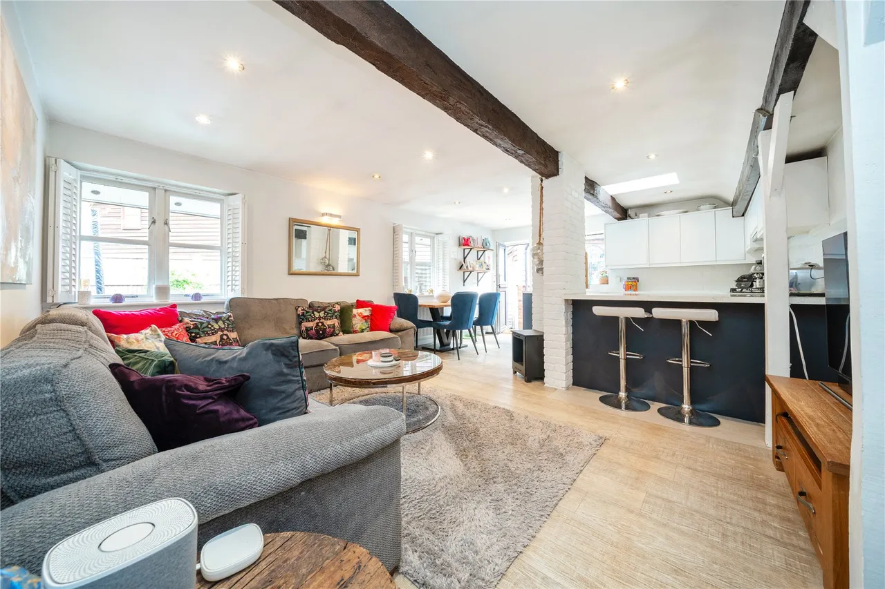 Hatch Farm Mews, Addlestone, KT15, photo 11