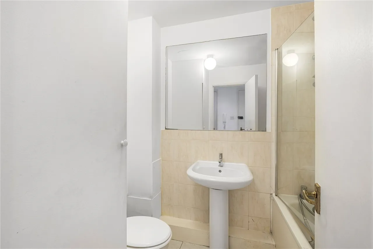 Newland Street, London, E16, photo 4