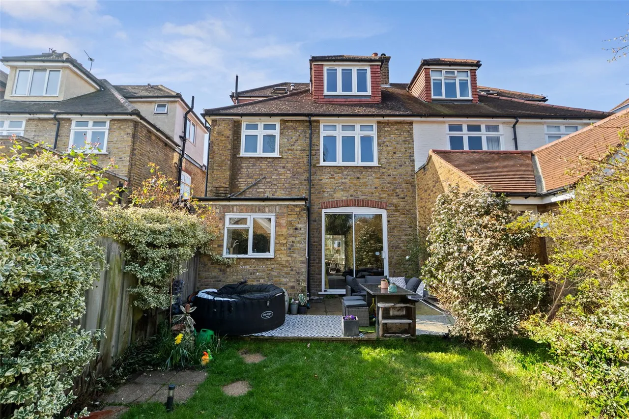 Clarence Road, Teddington, TW11 0BN, photo 2