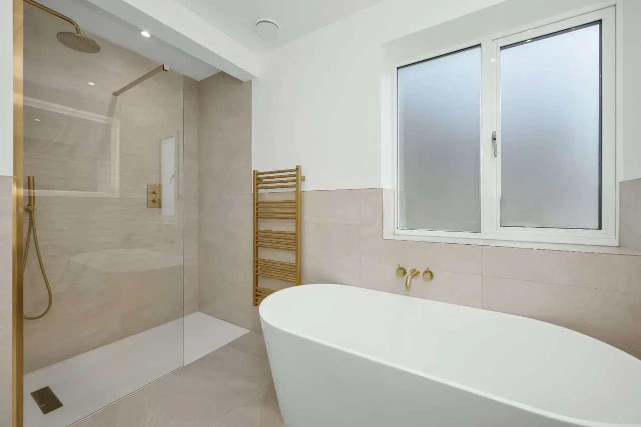 Hurst Road, East Molesey, Surrey, KT8 9AF, photo 10