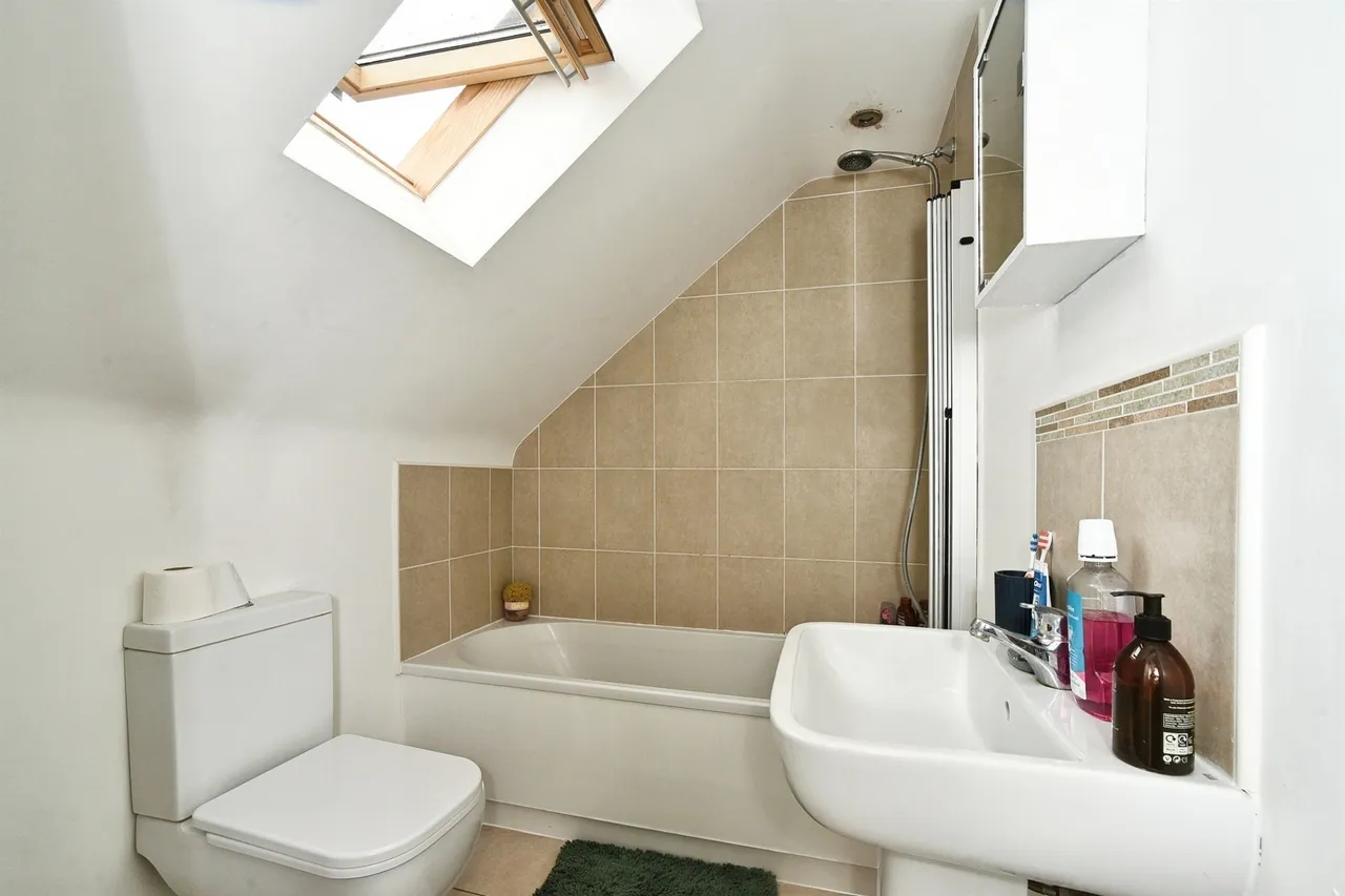 Upham Road, Swindon, SN3, photo 10