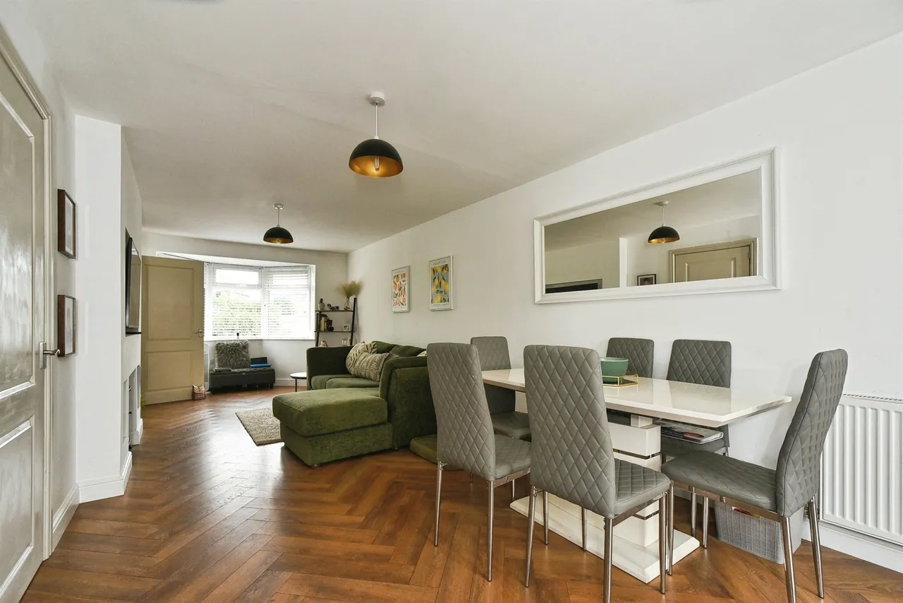 Upham Road, Swindon, SN3, photo 6