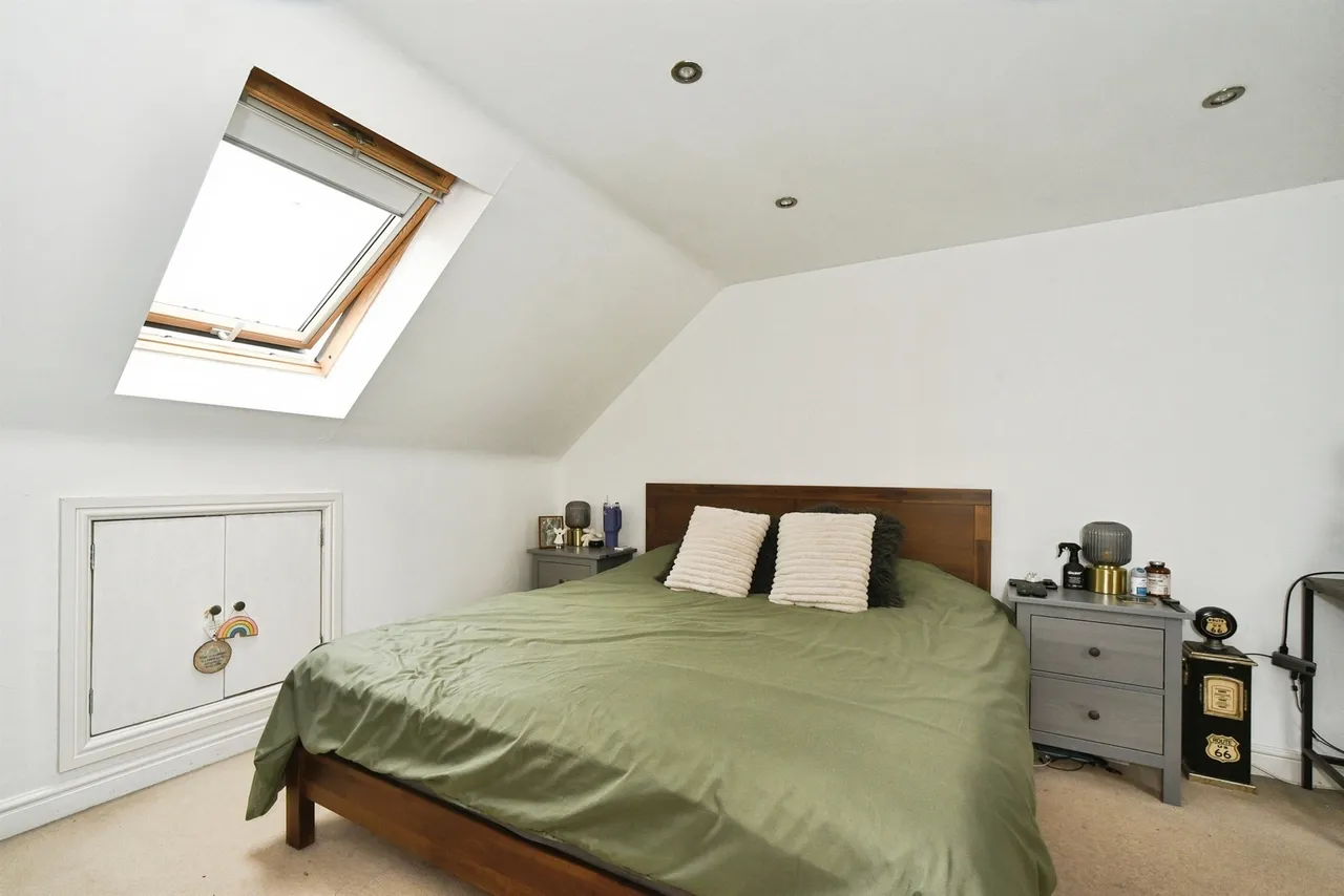 Upham Road, Swindon, SN3, photo 8