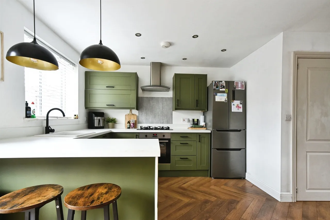 Upham Road, Swindon, SN3, photo 5