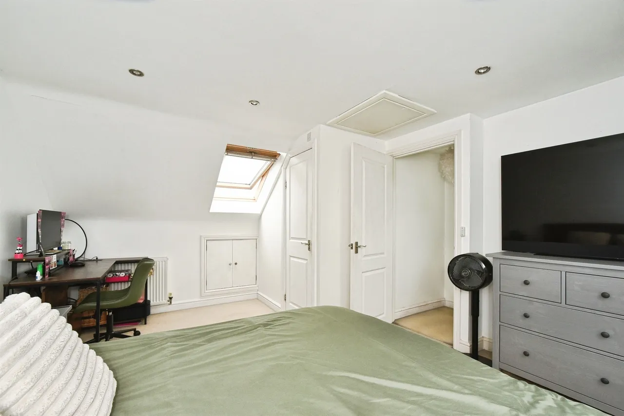 Upham Road, Swindon, SN3, photo 9