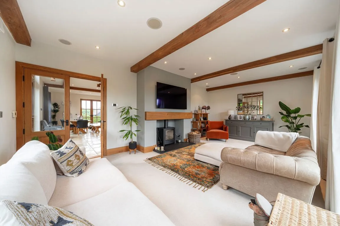Mays Green, Cobham, KT11, photo 2
