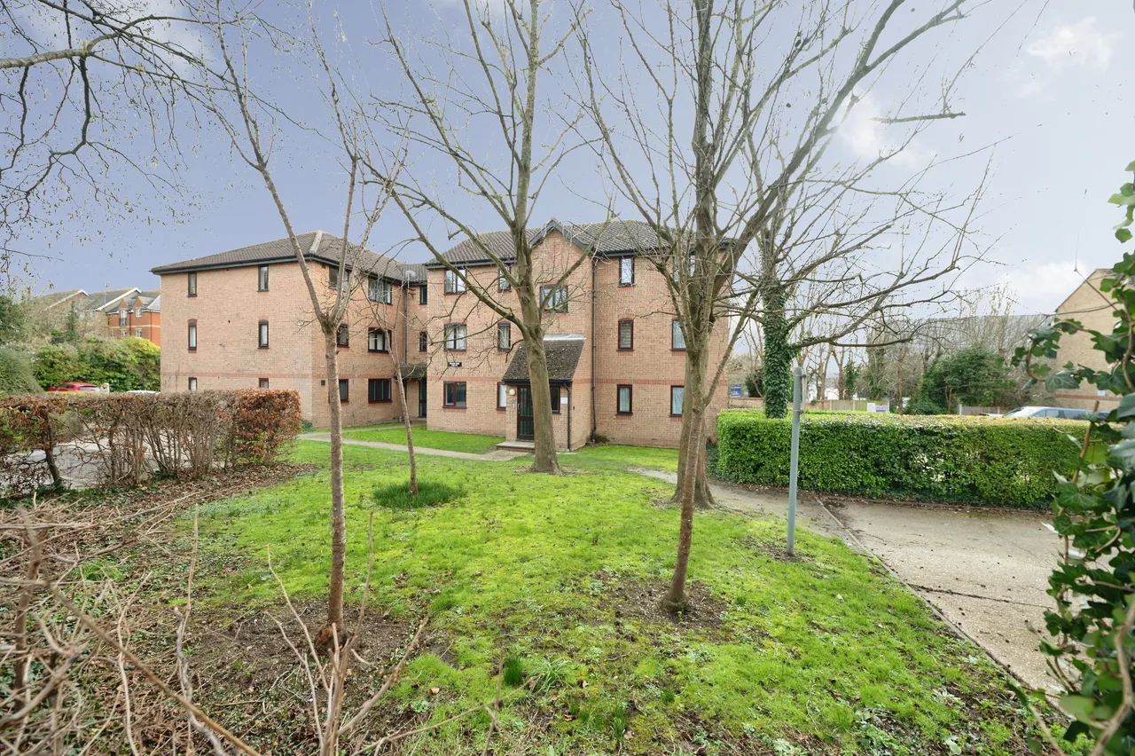Linnet Way, Purfleet-On-Thames, RM19, photo 20