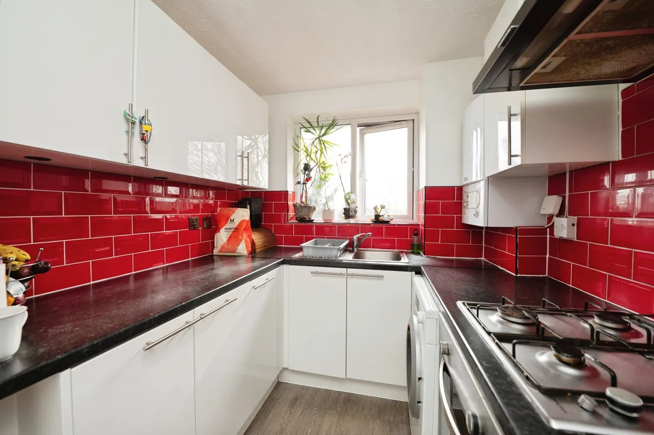 Linnet Way, Purfleet-On-Thames, RM19, photo 8