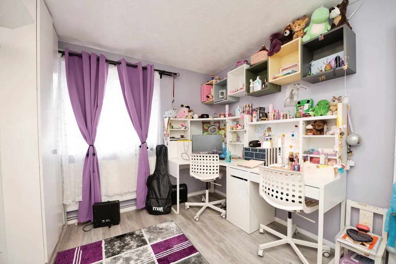 Linnet Way, Purfleet-On-Thames, RM19, photo 11