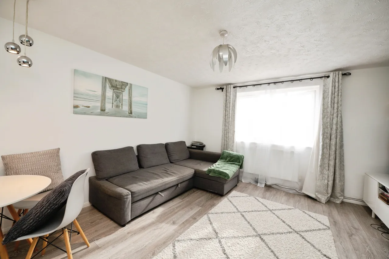 Linnet Way, Purfleet-On-Thames, RM19, photo 5