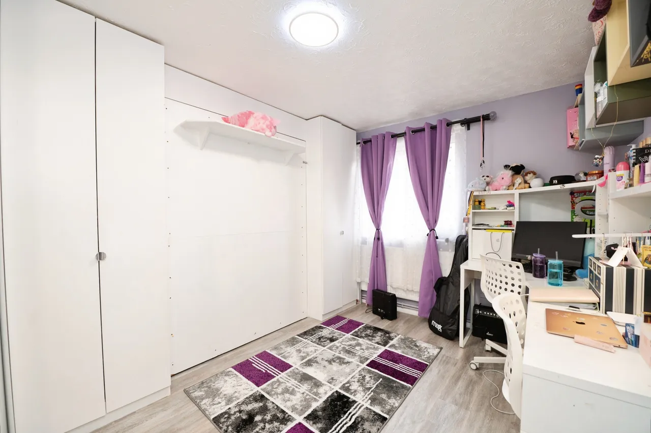 Linnet Way, Purfleet-On-Thames, RM19, photo 12