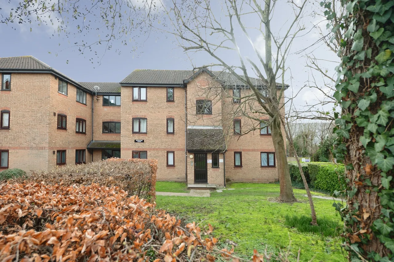 Linnet Way, Purfleet-On-Thames, RM19, photo 18