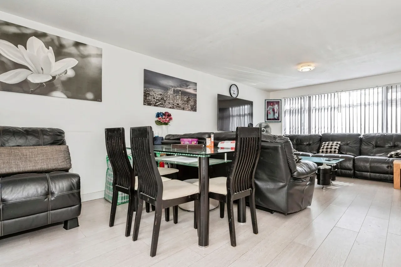 Mollands Court, SOUTH OCKENDON, Essex, RM15, photo 6