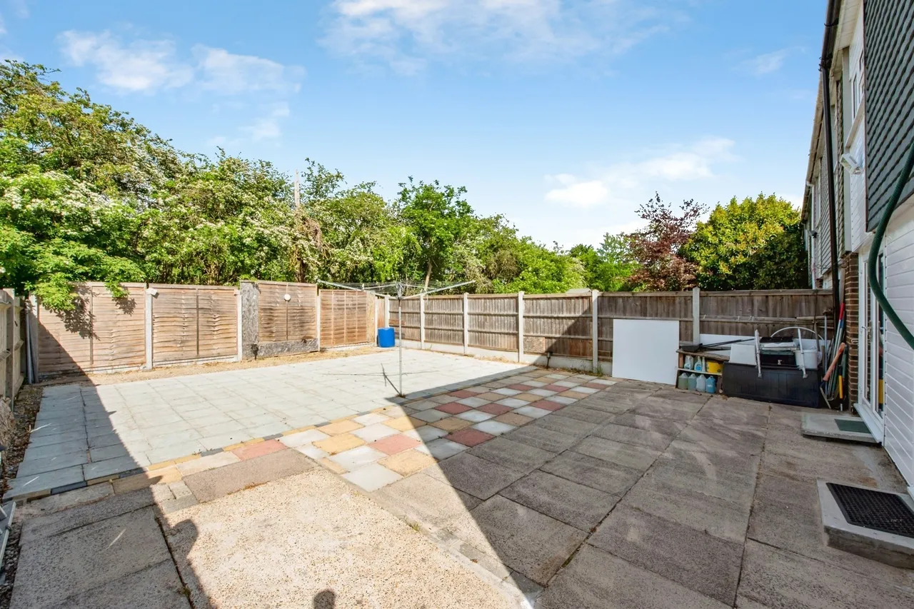 Mollands Court, SOUTH OCKENDON, Essex, RM15, photo 16