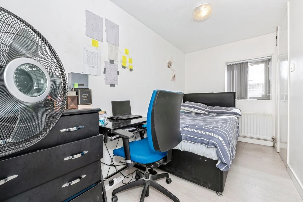 Mollands Court, SOUTH OCKENDON, Essex, RM15, photo 11