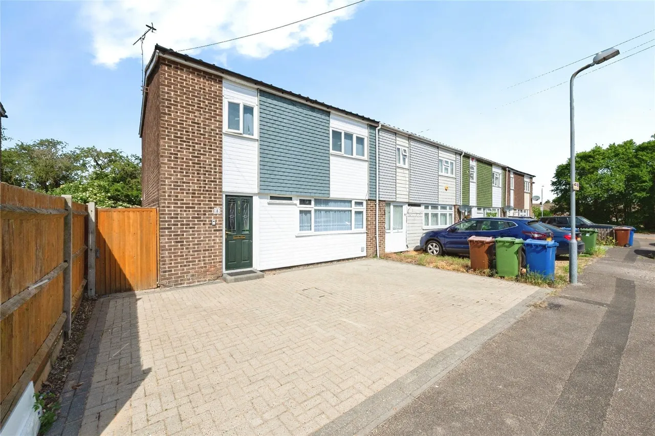 Mollands Court, SOUTH OCKENDON, Essex, RM15, photo 17