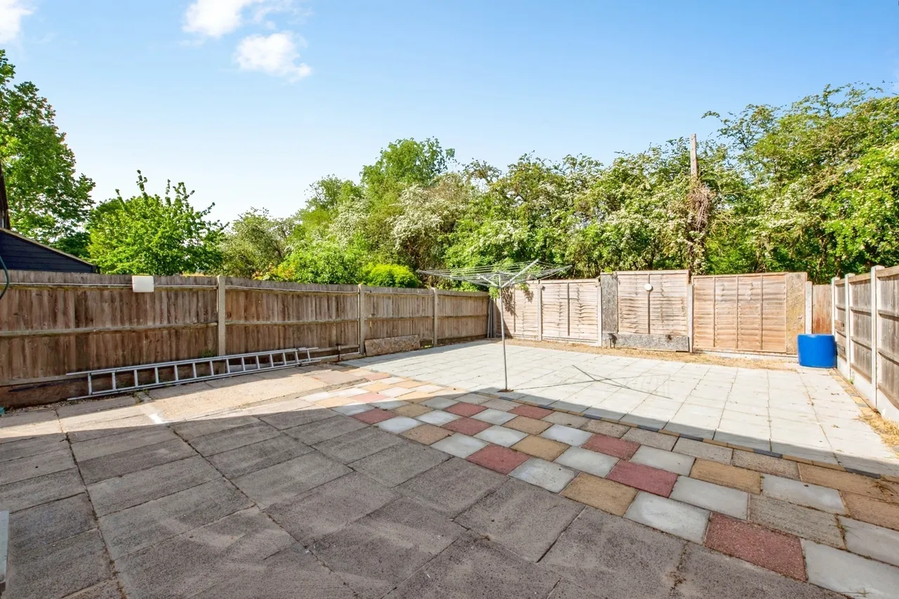 Mollands Court, SOUTH OCKENDON, Essex, RM15, photo 14