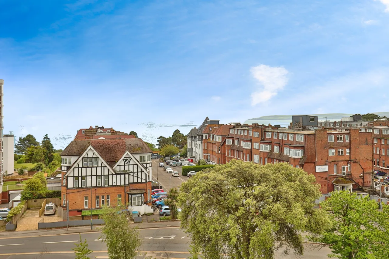 Bournemouth, BH2, photo 14