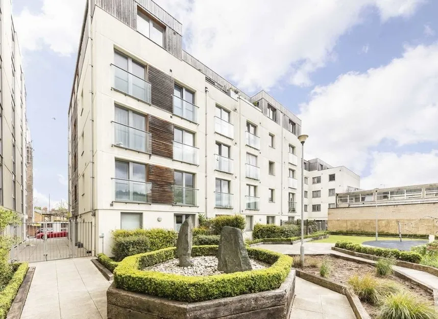 1 bed flat to rent — Garden Road, Richmond, TW9