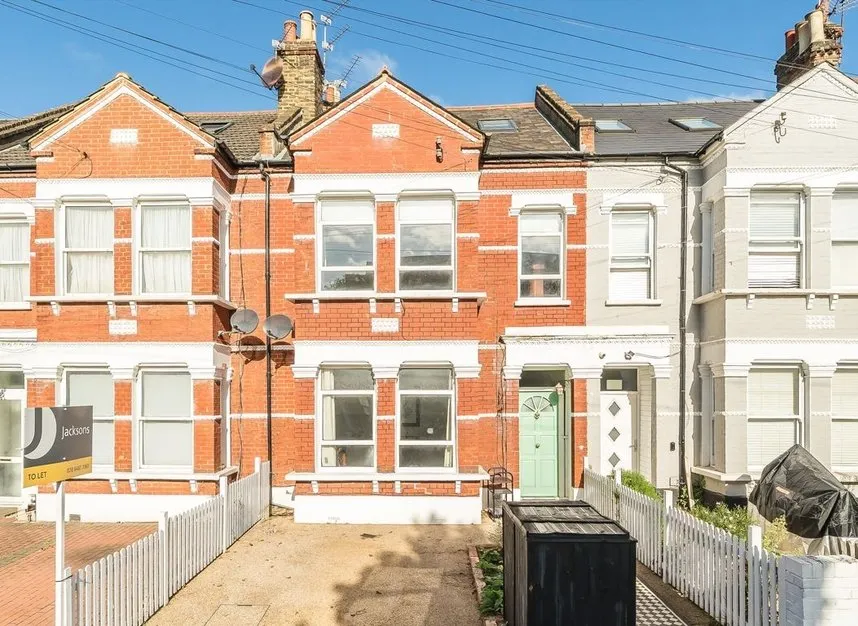 6 bed house to rent — Gleneagle Road, Streatham, SW16