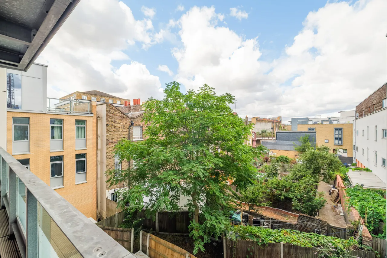 Salton Square, London, E14, photo 2
