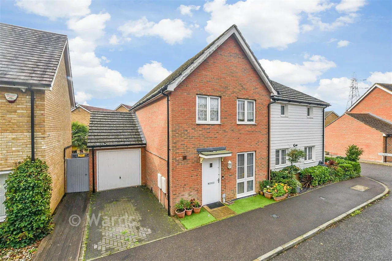 3 bed house for sale, Farmers Way, Ashford, TN23