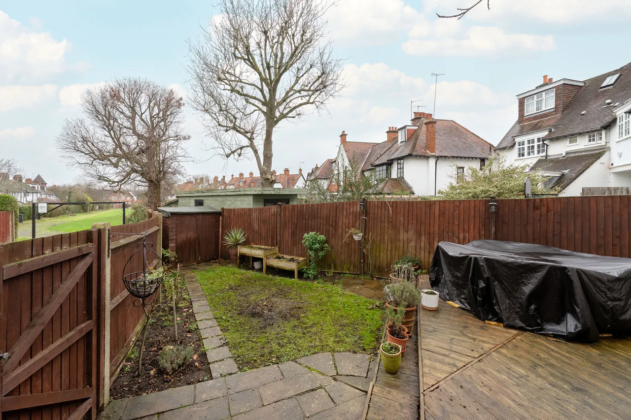 Pitshanger Lane, Ealing, W5, photo 8