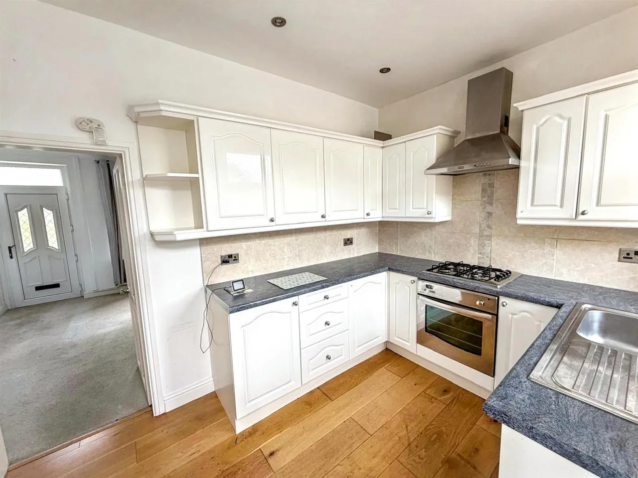 North Street, Silsden, BD20 9PE, photo 5