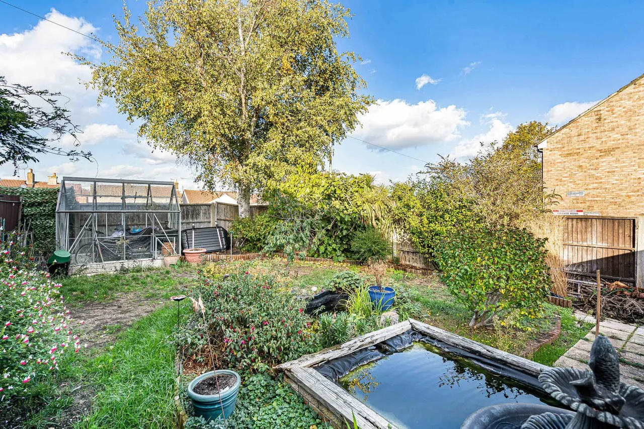Highclere Road, Aldershot, GU12, photo 13