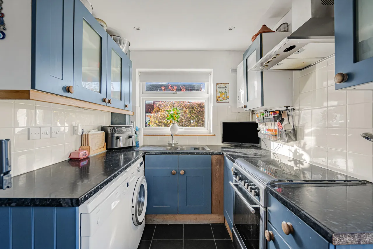 Highclere Road, Aldershot, GU12, photo 5
