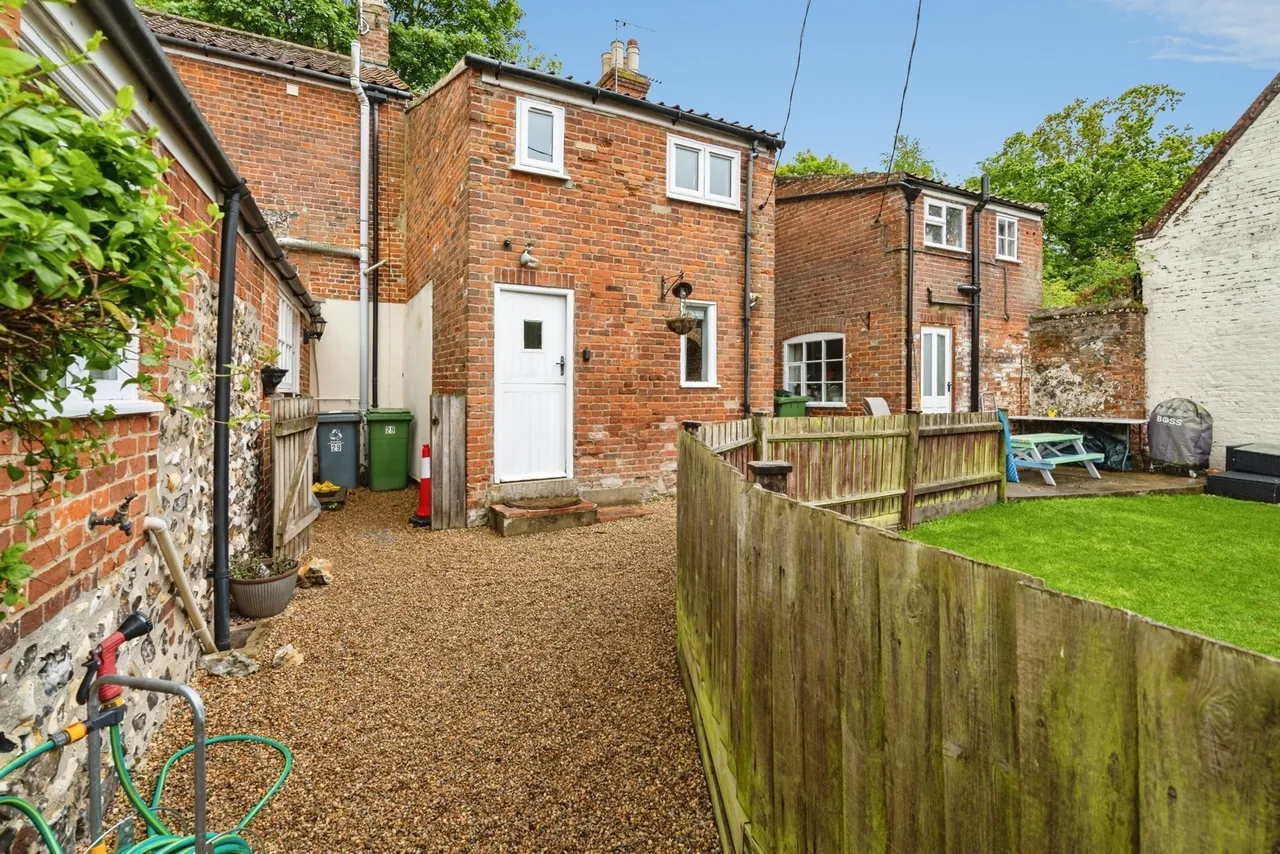 White Lion Road, Coltishall, Norwich, Norfolk, NR12, photo 18