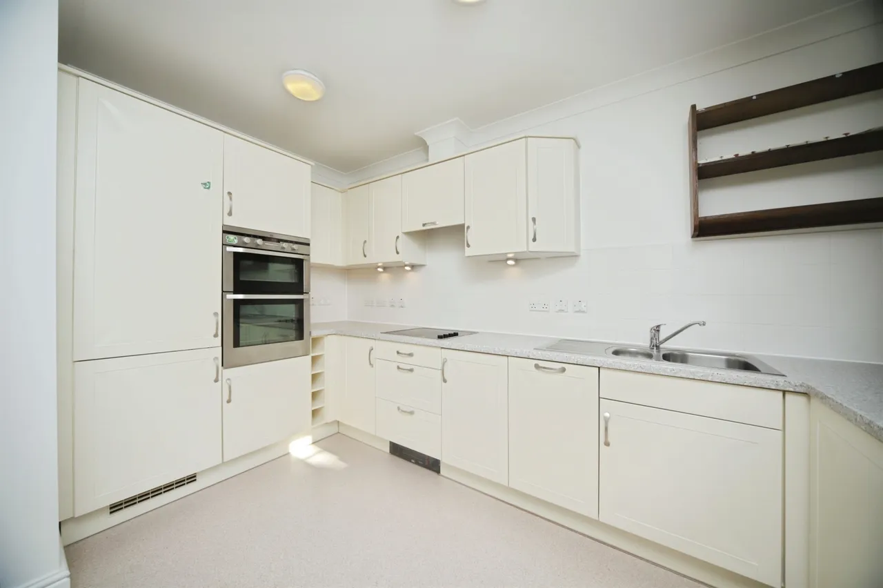 Kinglake Drive, Taunton, photo 8