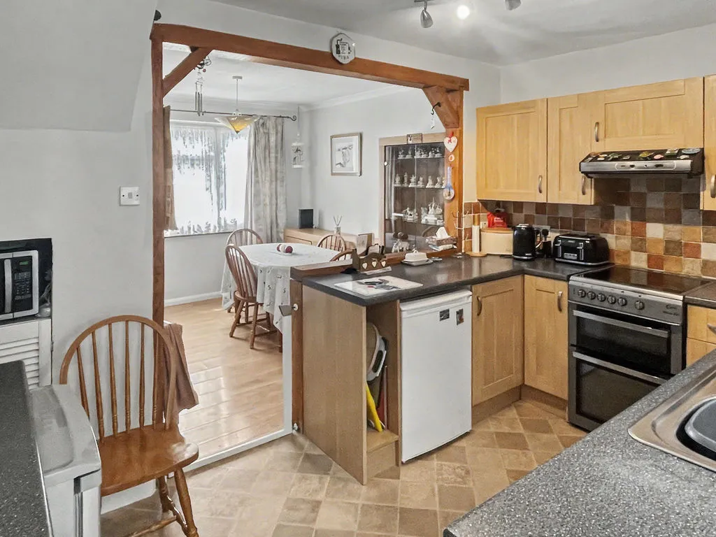 Hillary Road, High Wycombe HP13 7RW, photo 5